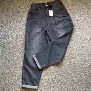 NWT Forever 21 Dark Gray Denim Pleated Ankle Jeans